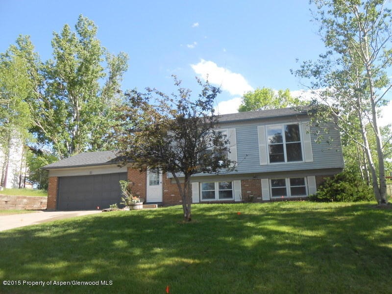 1210 E 10th St, Craig, CO 81625 - photo 1