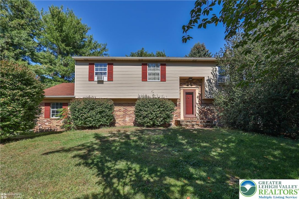 8519 Mohr Ln, Fogelsville, PA 18051 - photo 1