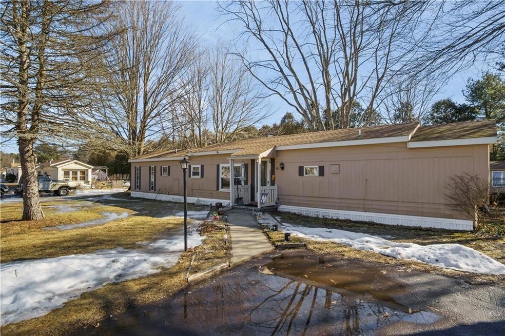 19 Torch Ln, Coventry, RI 02816 - photo 1