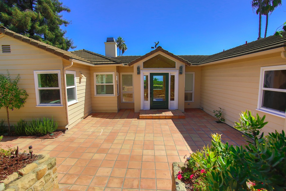 Knoll-OutsideWideView