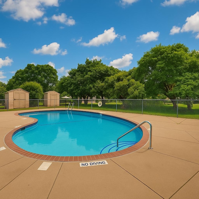 2800 Hillsboro Ave N unit 220, New Hope, MN 55427 - photo 1