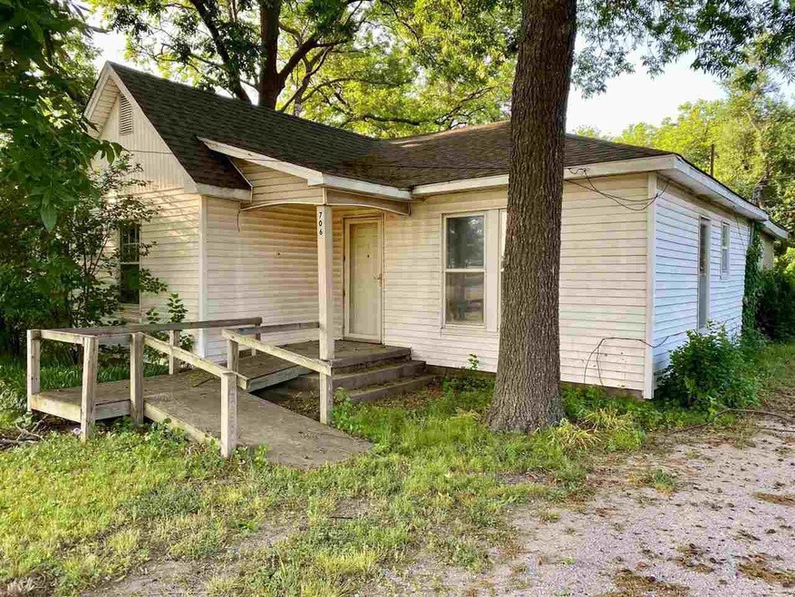 706 W Elder Ave, Duncan, OK 73533 - photo 1