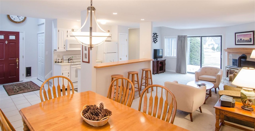 111 Lakeland Dr unit 6C, Hartford, VT 05001 - photo 1