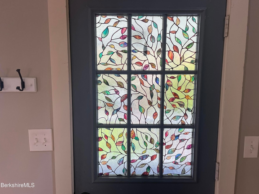 BEAUTIFUL STAINED GLASS FRONT DOOR