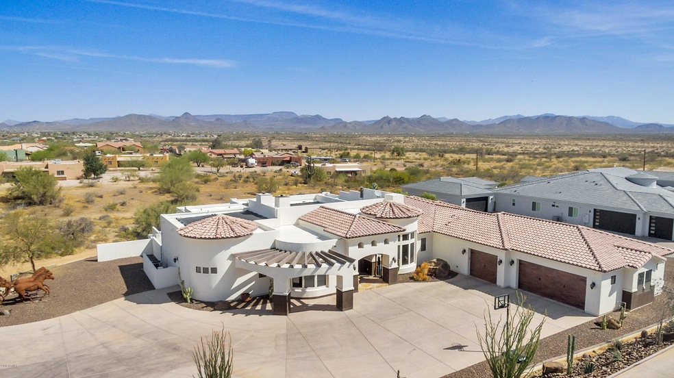 Wow look at this sprawling compound