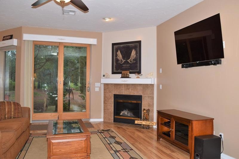 Living Room (1)