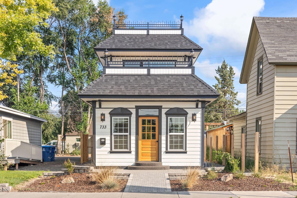 733 NE 3rd St, Prineville, OR 97754 - photo 1