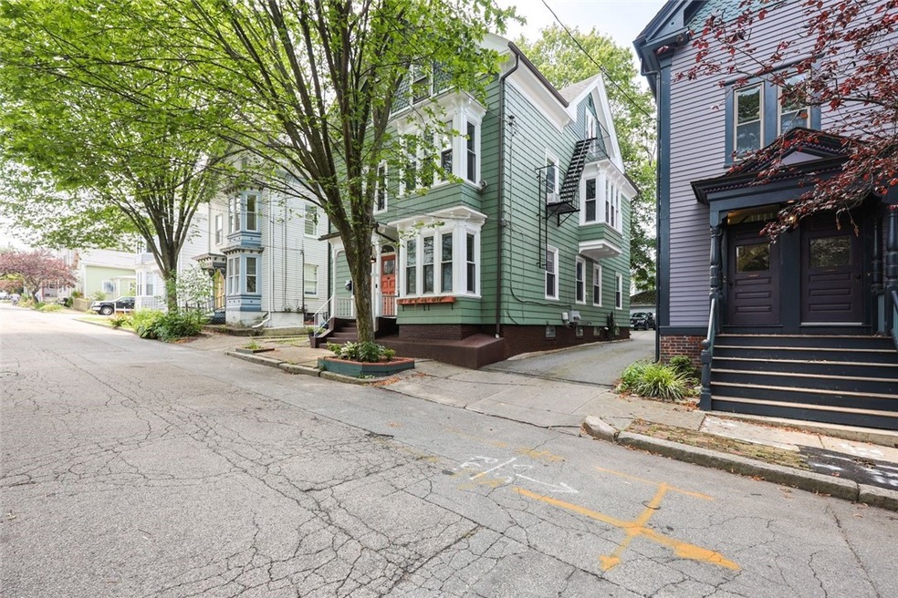 193 Howell St unit 3, Providence, RI 02906 - photo 1