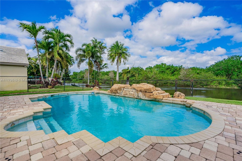 2864 E Abiaca Cir, Davie, FL 33328 - photo 1