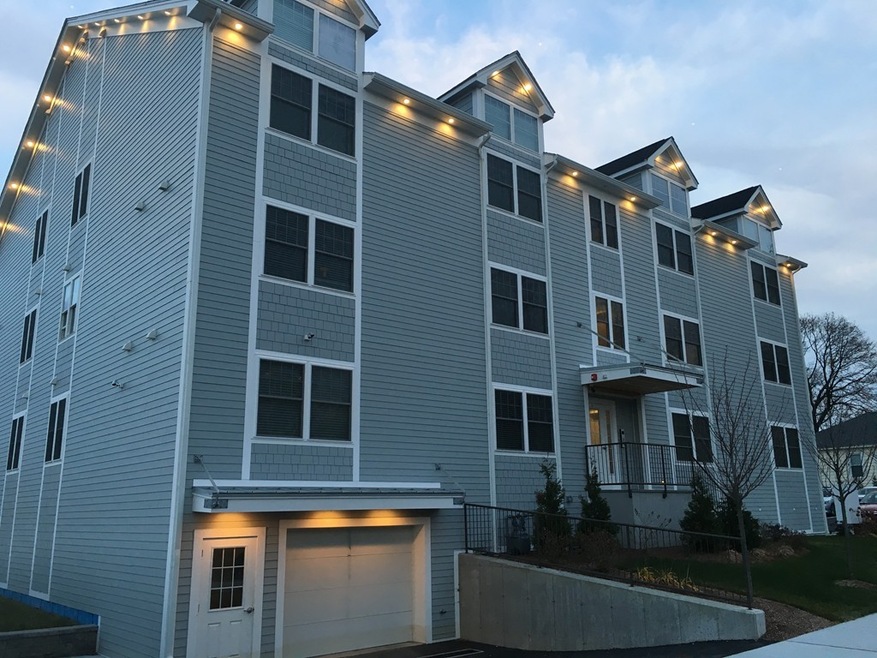 4 Carver St unit 2, Worcester, MA 01604 - photo 1