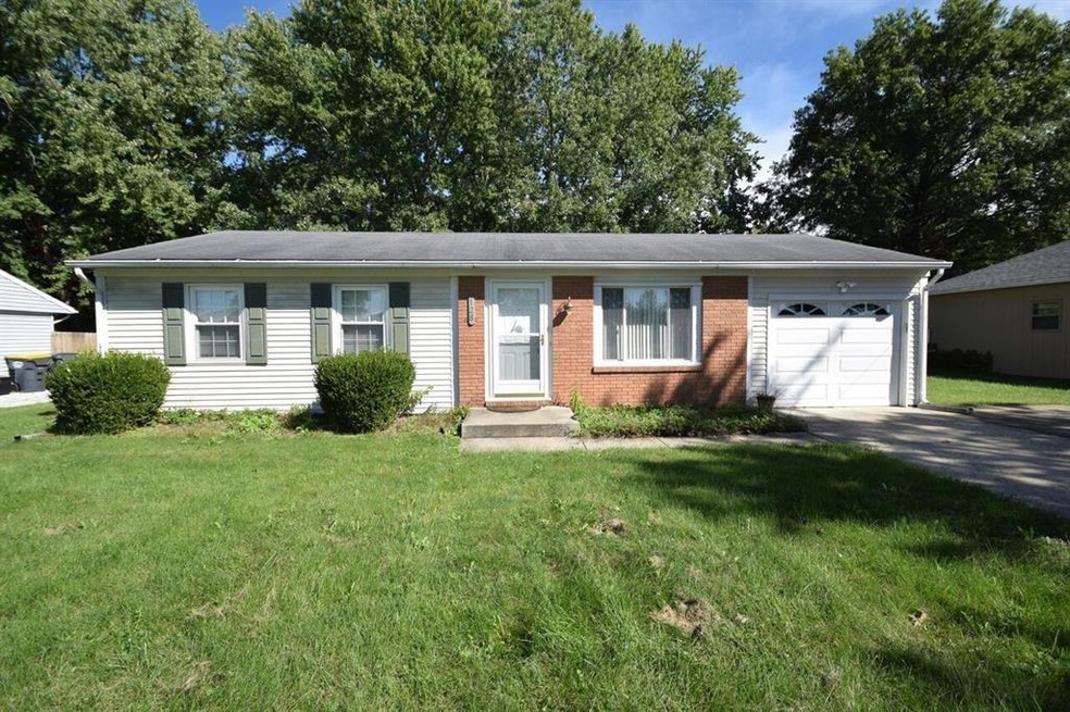 128 N Coventry Dr, Anderson, IN 46012 - photo 1