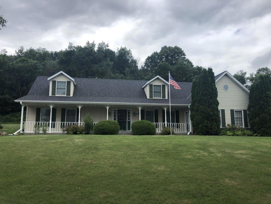 3305 Dubin Cir, West Bend, WI 53090 - photo 1