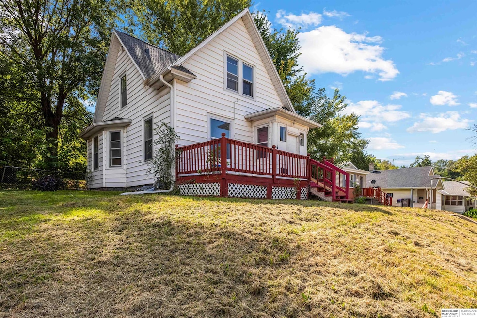 4215 Camden Ave, Omaha, NE 68111 - photo 1