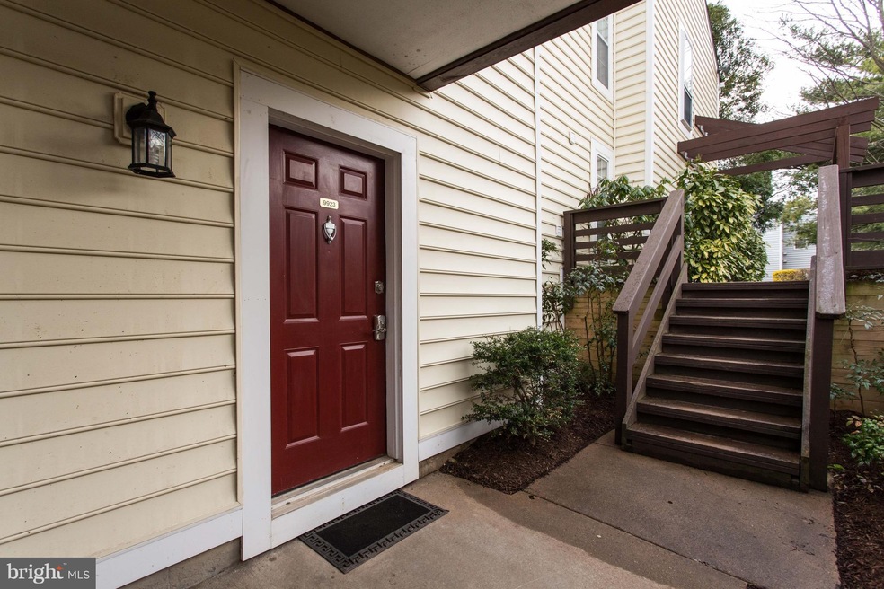 9923 Oakton Terrace Rd unit 9923, Oakton, VA 22124 - photo 1