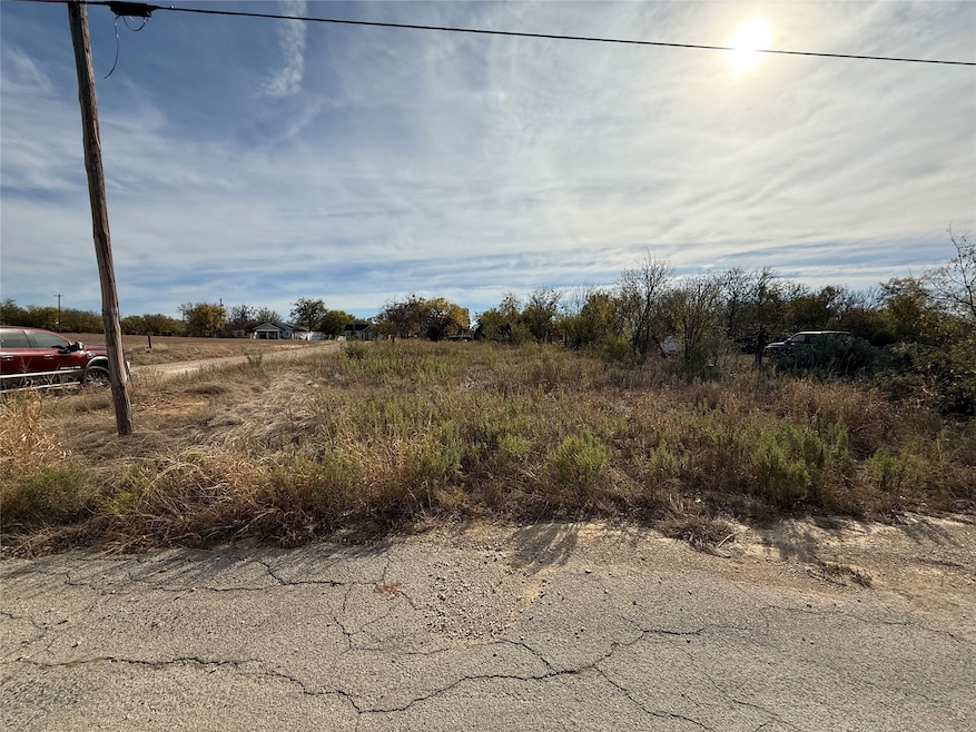 500 E 4th St, Coleman, TX 76834 - photo 1