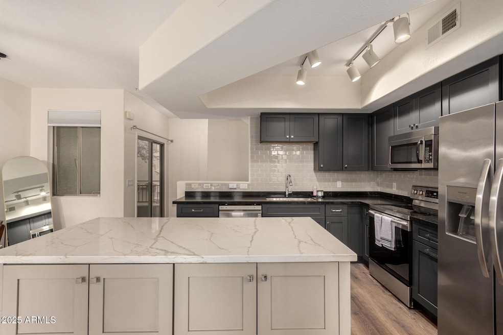 240 W Juniper Ave unit 1010, Gilbert, AZ 85233 - photo 1