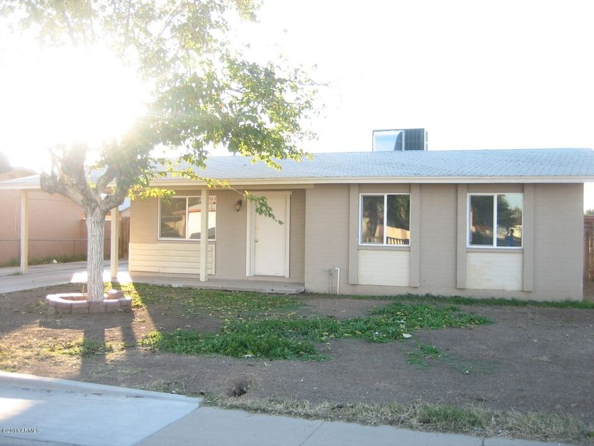 FRONT OF HOUSE