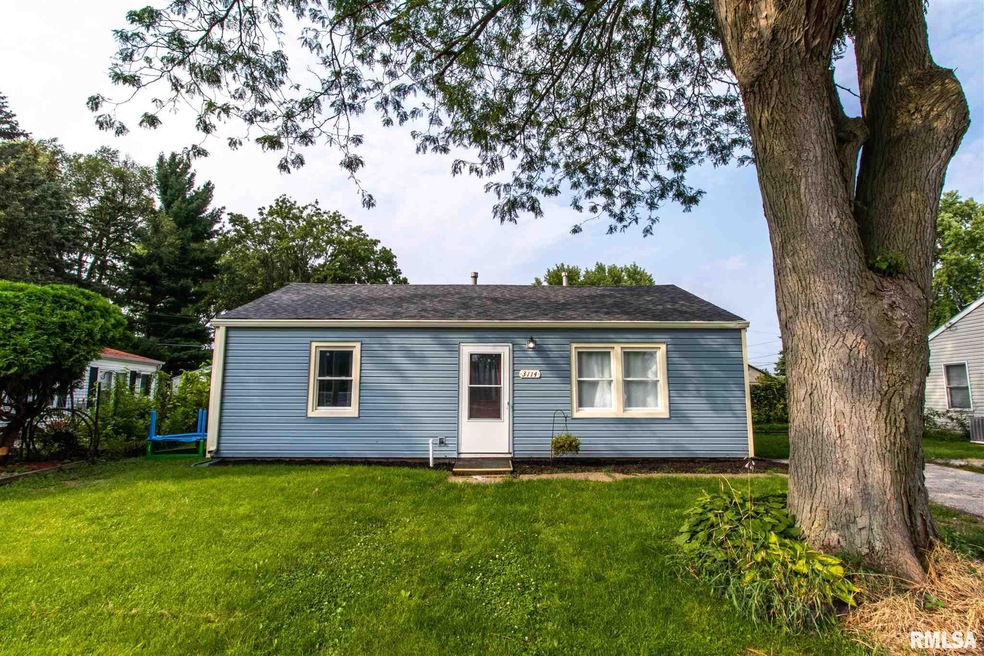 3114 W 70th St, Davenport, IA 52806 - photo 1