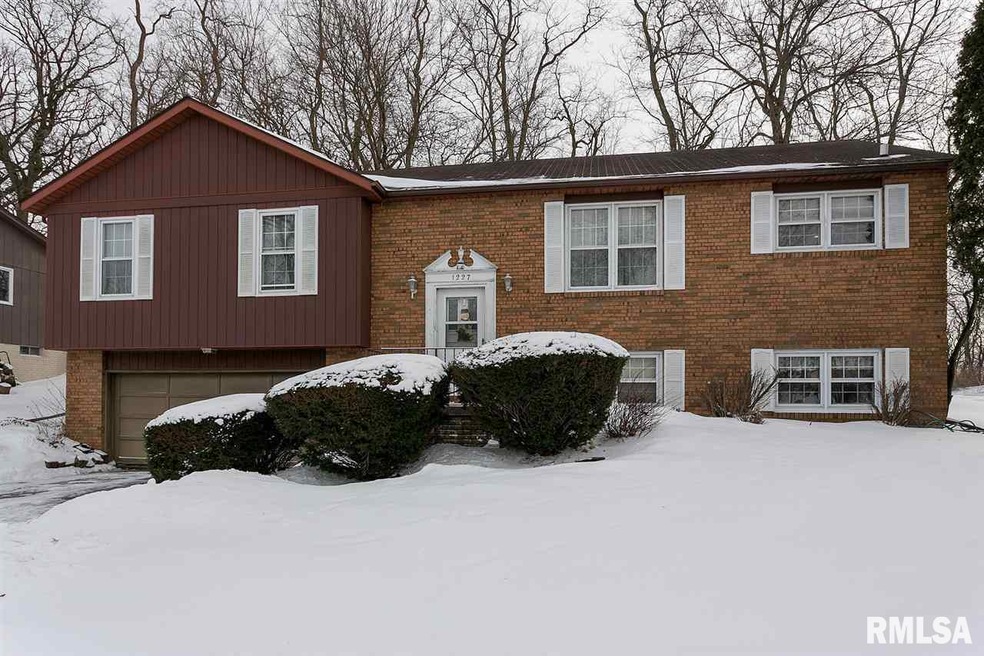 1227 W 46th St, Davenport, IA 52806 - photo 1