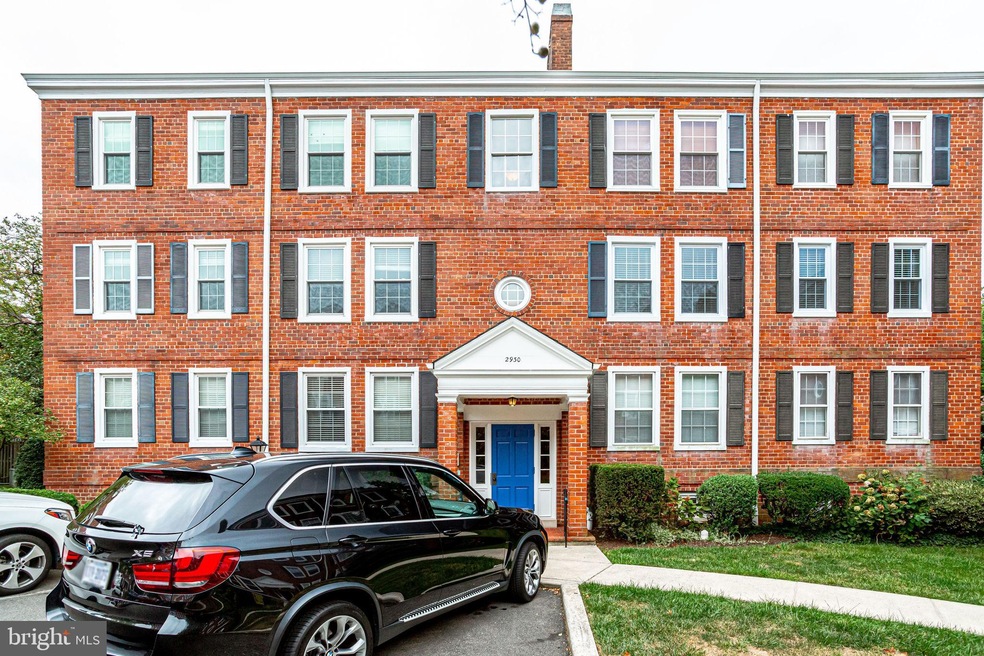 2930 S Buchanan St unit B2, Arlington, VA 22206 - photo 1