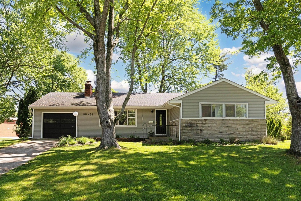 438 E. Clearview
