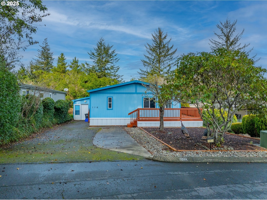 114 Marino Dr, Coos Bay, OR 97420 - photo 1