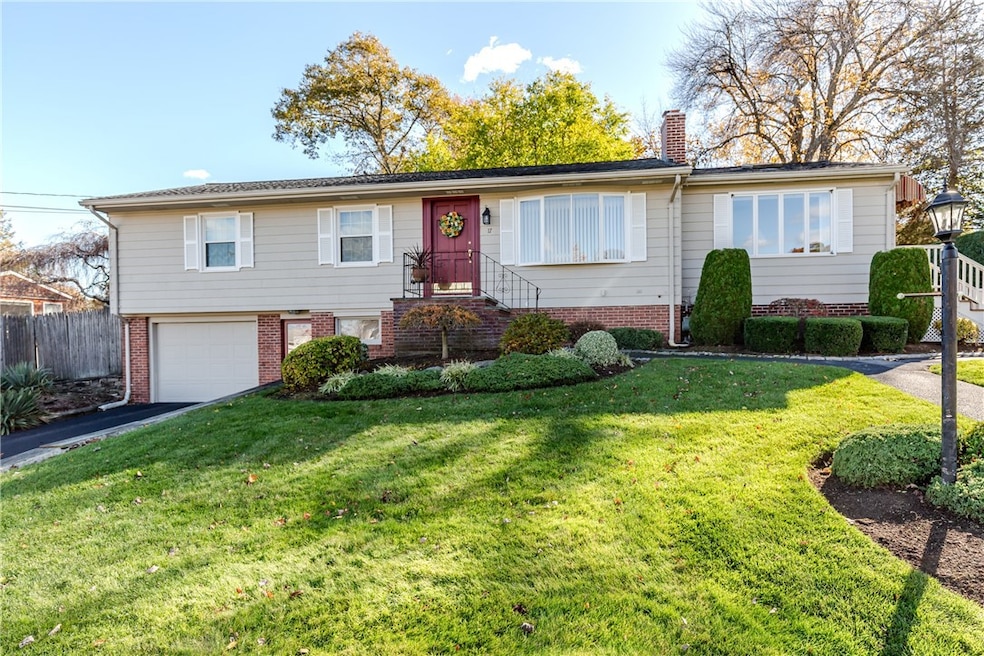 17 Woodview Dr, Cranston, RI 02920 - photo 1