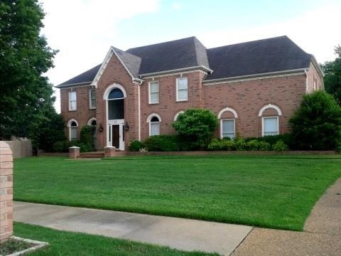Great home in wonderful Collierville neighborhood 
