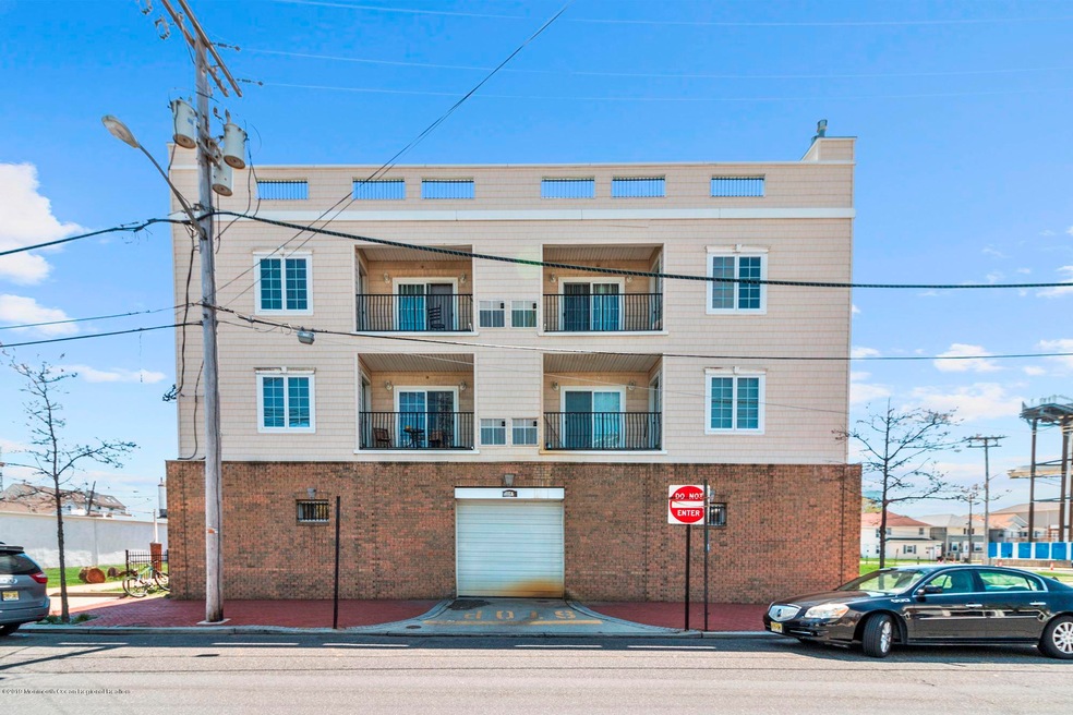 276 Beachway Ave unit 2, Keansburg, NJ 07734 - photo 1