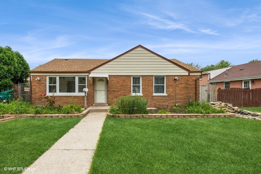 912 Gardner Rd, Westchester, IL 60154 - photo 1