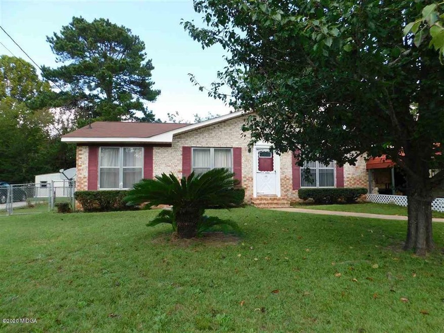 110 Scarborough Rd, Centerville, GA 31028 - photo 1