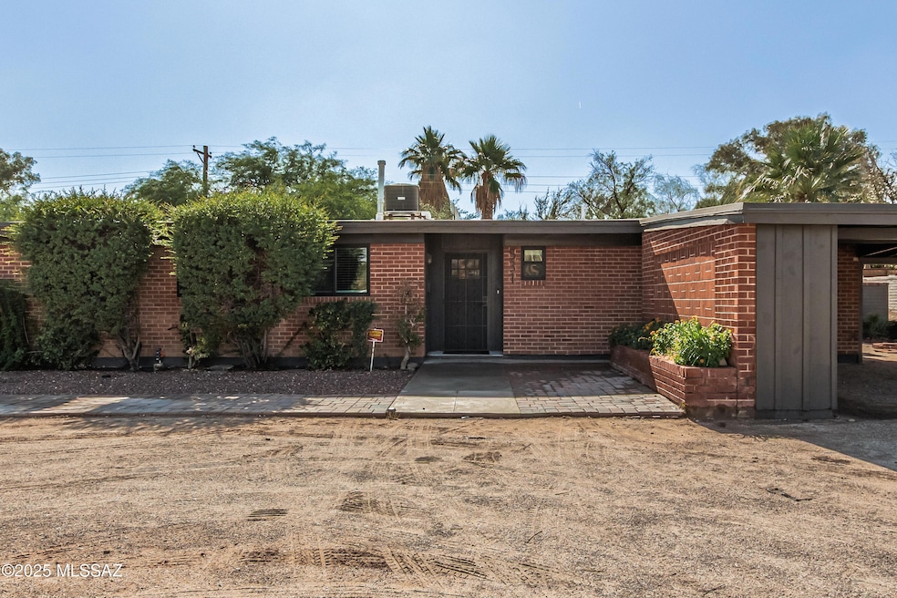 5310 E 5th St, Tucson, AZ 85711 - photo 1