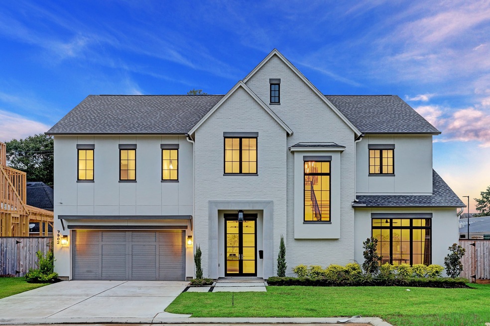 7902 N Villa Ct, Houston, TX 77055 - photo 1