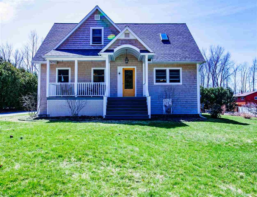 135 Palmer Ct, Shelburne, VT 05482 - photo 1