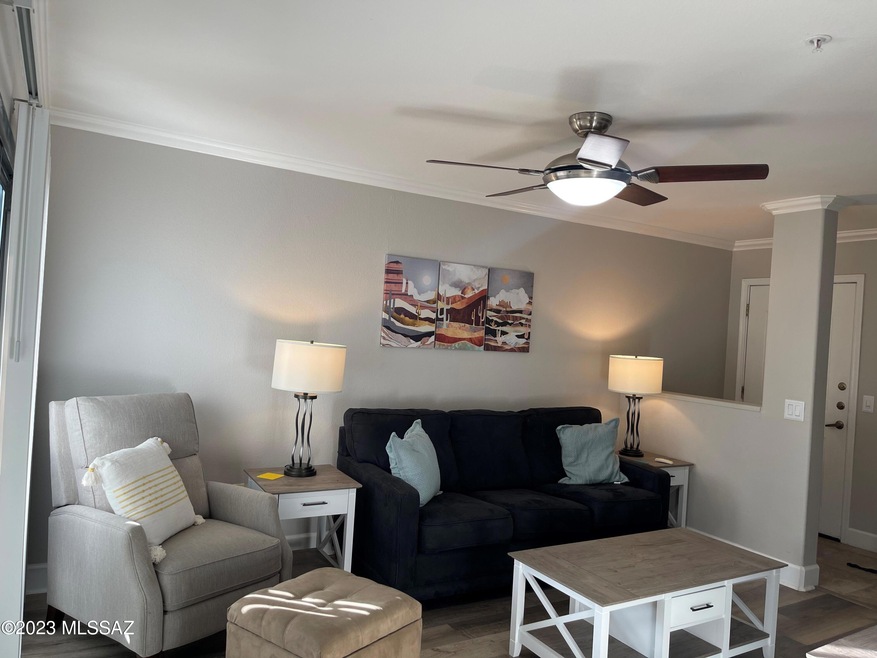 40103 living room 1