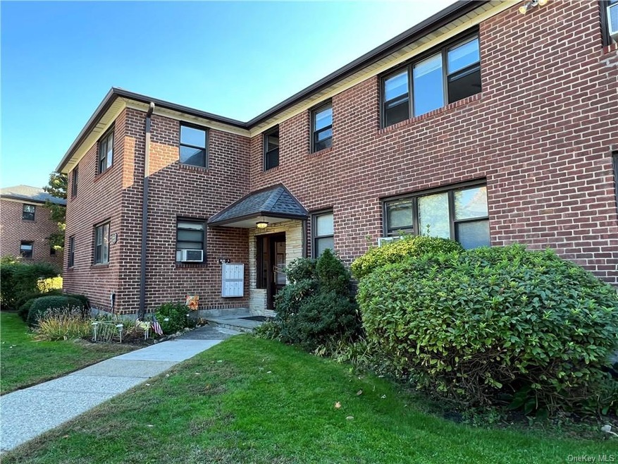 154 Martling Ave unit J6, Tarrytown, NY 10591 - photo 1