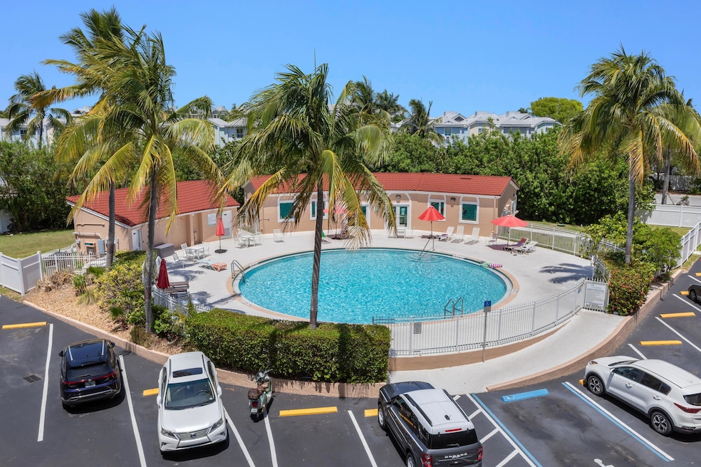 3930 S ROOSEVELT N302