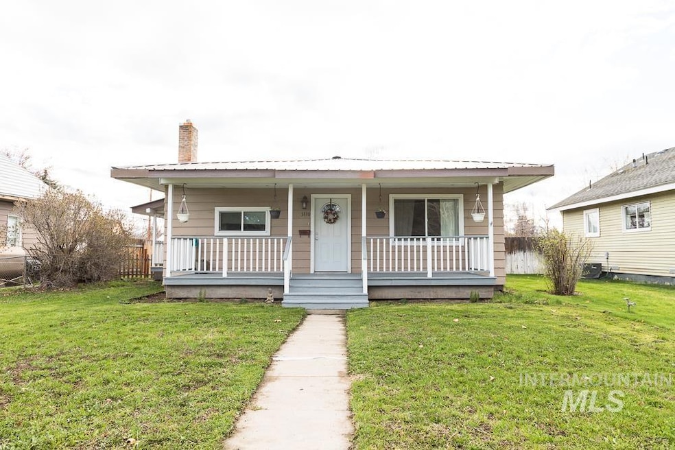 1130 W 4th St, Weiser, ID 83672 - photo 1