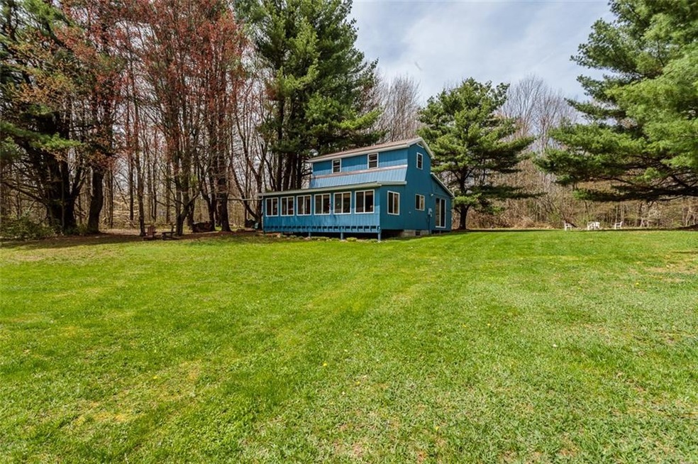 Your own little private hideaway situated on 20 ac