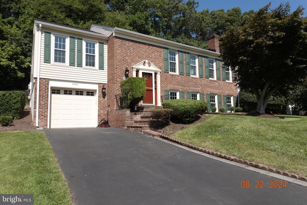 4924 King Solomon Dr, Annandale, VA 22003 - photo 1