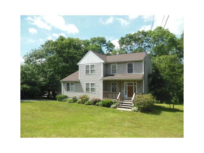 32 Cosmo St, Westerly, RI 02891 - photo 1