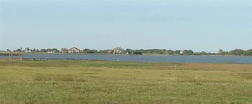 71 Bay Dr, Palacios, TX 77465 - photo 1