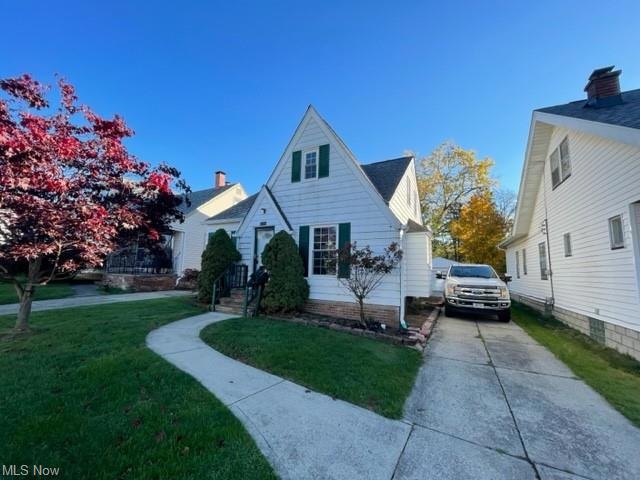 5221 Joseph St, Maple Heights, OH 44137 - photo 1