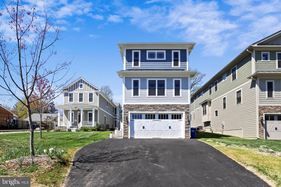 6948 Birch St, Falls Church, VA 22046 - photo 1