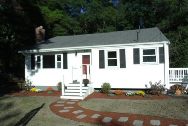 207 High St, Randolph, MA 02368 - photo 1