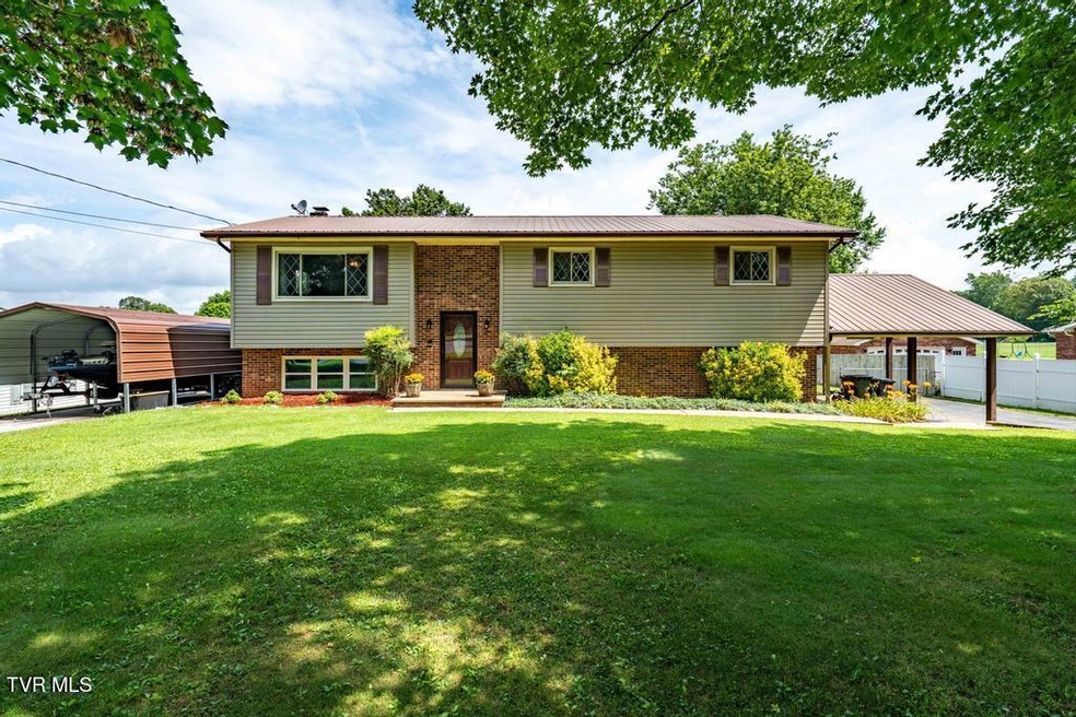 2122 Hillcrest Dr (24 of 87)