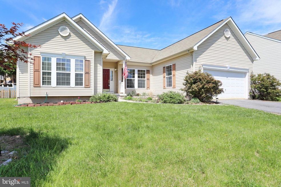 454 Bentley Dr, Inwood, WV 25428 - photo 1