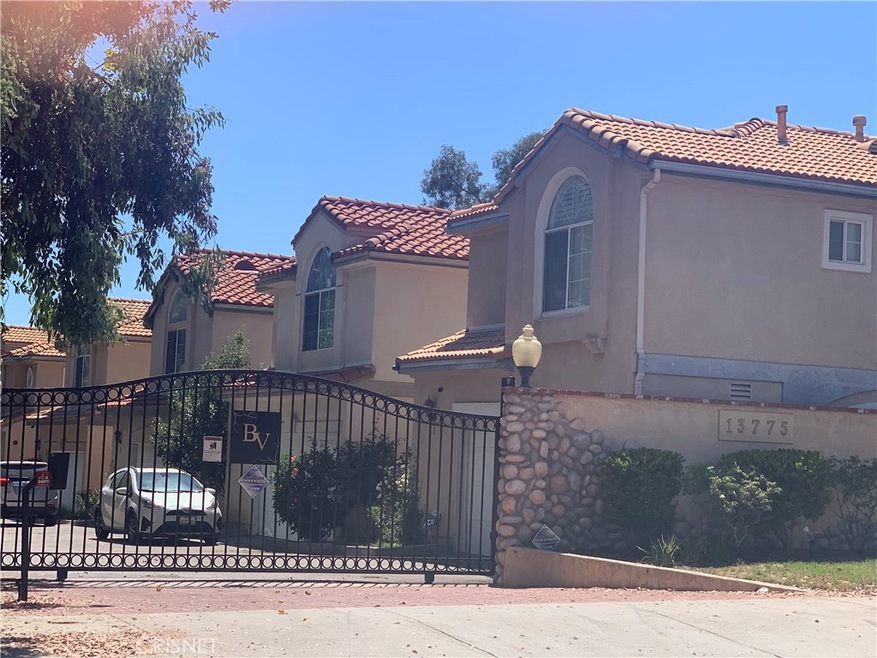 13775 Glenoaks Blvd unit 21, Sylmar, CA 91342 - photo 1