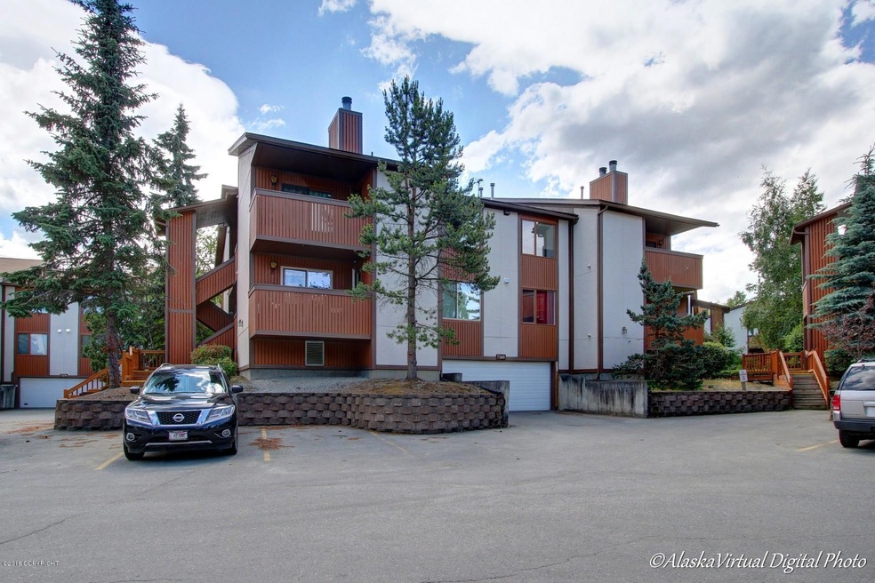Exterior photo 1