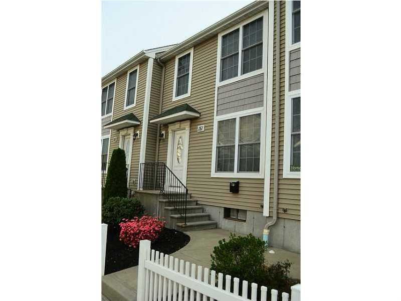 151 S Bend St unit 151, Pawtucket, RI 02860 - photo 1